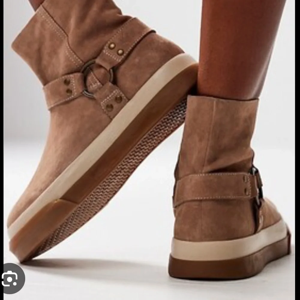 Free People Tan Ankle Boots - Picture 3 of 9